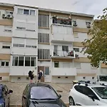 شقة Airport - Std 1 - Ar Condicionado - Cave 25m2 269,10ft2 - Full Equipped - Ring Bell D Lisboa