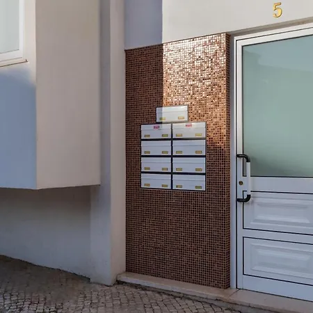 Airport - Std 1 - Ar Condicionado - Cave 25m2 269,10ft2 - Full Equipped - Ring Bell D Appartement
