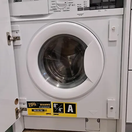 Lejlighed Airport - Std 1 - Ar Condicionado - Cave 25m2 269,10ft2 - Full Equipped - Ring Bell D Lisboa